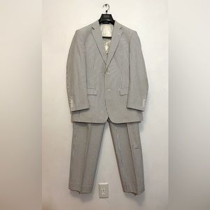 Paul Fredrick Mens “Charcoal” gray pinstripe Seersucker Suit sz 43R, 43 Regular